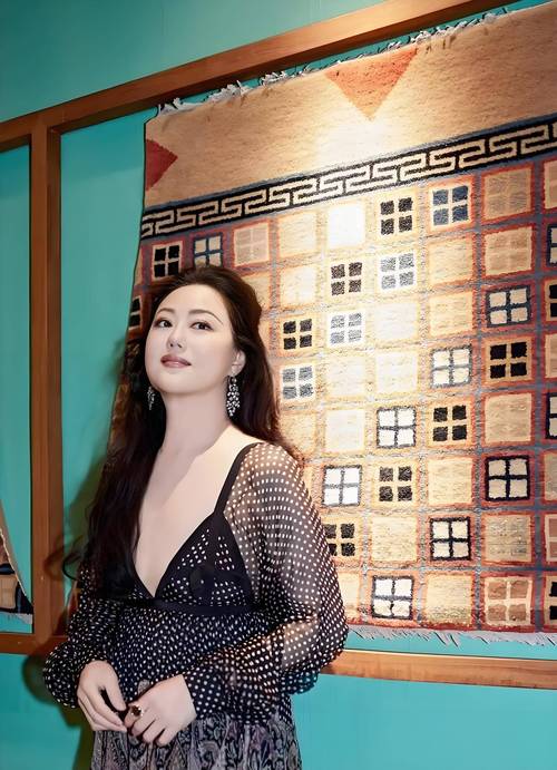 小红书涨粉可以赚钱吗_小红书买手电商模式_小红书明星主播型买手